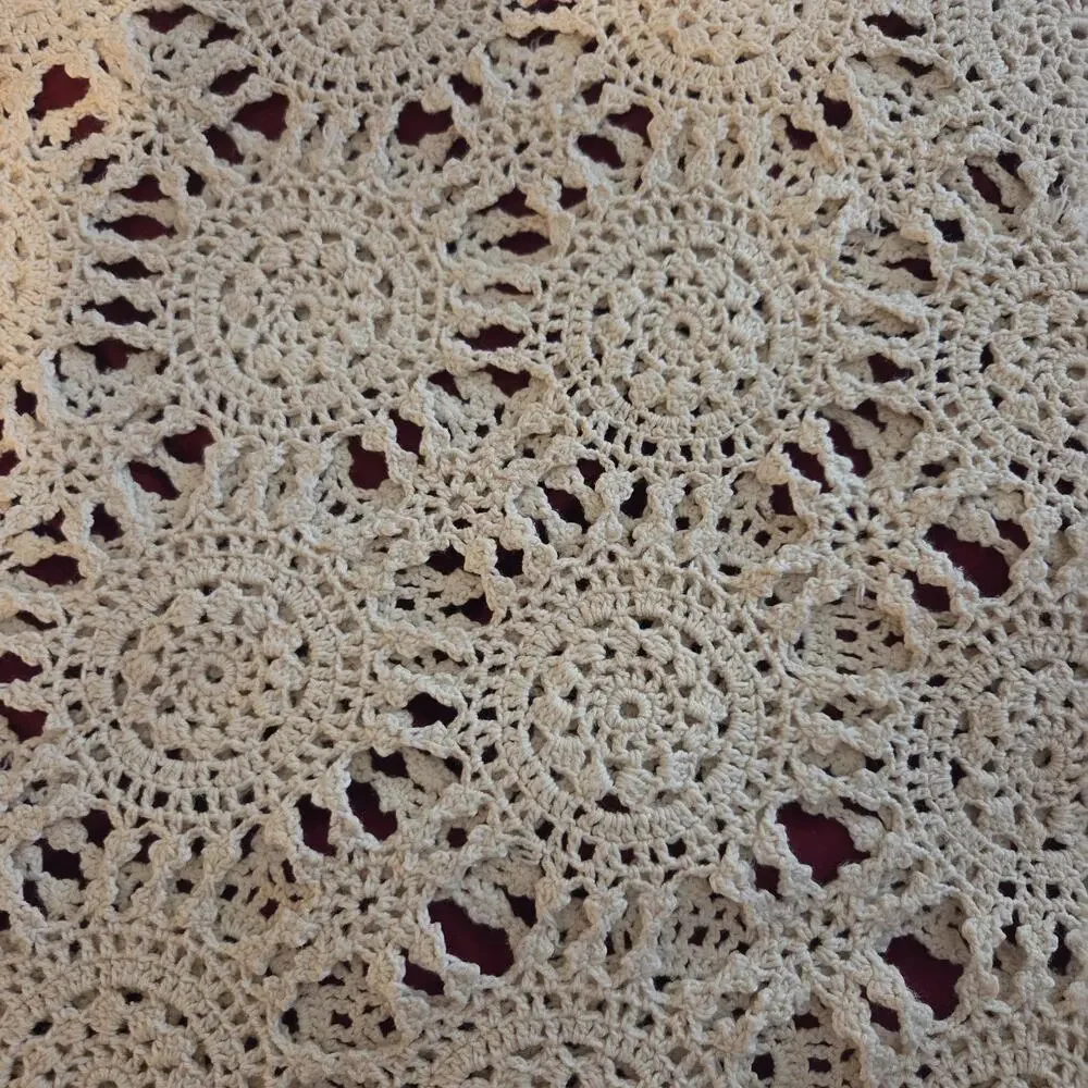 Vtg Handmade Crochet Tablecloth Bed Coverlet Rectangle Ecru 90x52 6-8 Chair Size